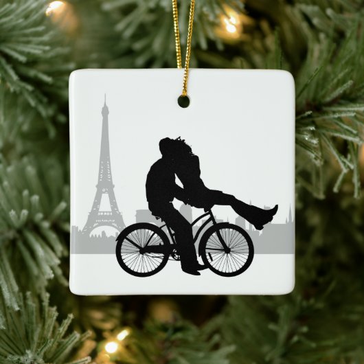 Paris Skyline Eiffel Tower Couple Love Kerstmis Keramisch Ornament (Boom)