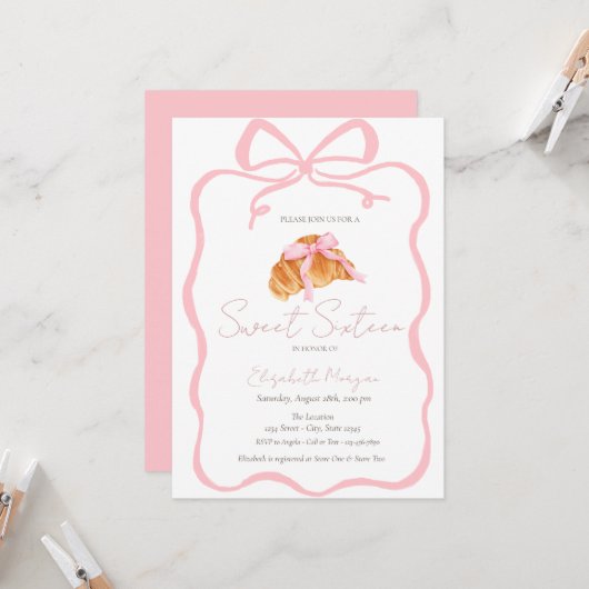 Parisian Croissant Pink Bow Sweet 16 Kaart (Voorkant / Achterkant in situ)