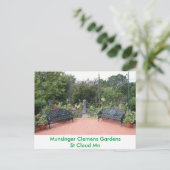 Park Benches in Munsinger Clemens Gardens Briefkaart (Staand voorkant)