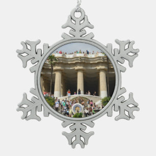 Park Guell in Barcelona Tin Sneeuwvlok Ornament