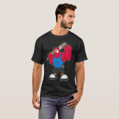 Parrot bij Baseball met honkbalknuppel T-shirt (Voorkant volledig)