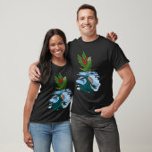 Parrot & Dragon Reflection I Hahns Macaw 2 T-shirt (Unisex)