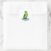Parrot met Boek Vierkante Sticker (Tas)