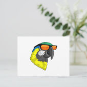 Parrot met zonnebril briefkaart (Staand voorkant)