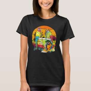 Parrots Drink Margarita op zomerkamerikaanse vogel T-shirt