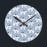 Parson Jack Russell Terrier Dog Pattern Blue Ronde Klok<br><div class="desc">Schattige en vurige kleine Jack Russell-doodshonden om je te laten glimlachen.</div>
