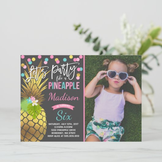 Partij als een anananasdaguitnodiging kaart (Staand voorkant)