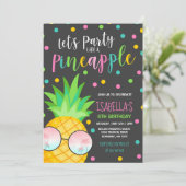 Partij als een anananasdaguitnodiging kaart (Staand voorkant)