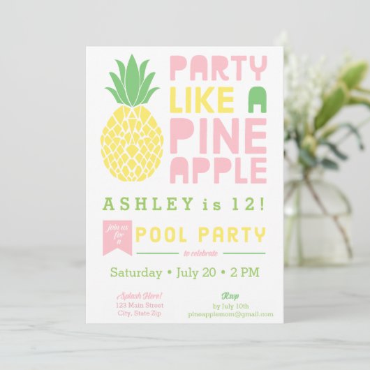 Partij als een ananasappeluitnodiging kaart (Staand voorkant)