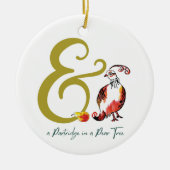 Partridge in een peer Tree Whimsical Ampersand Keramisch Ornament (Voorkant)