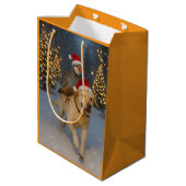 Partridge riding yellow labrador Christmas card Medium Cadeauzakje (Achterkant Gekanteld)