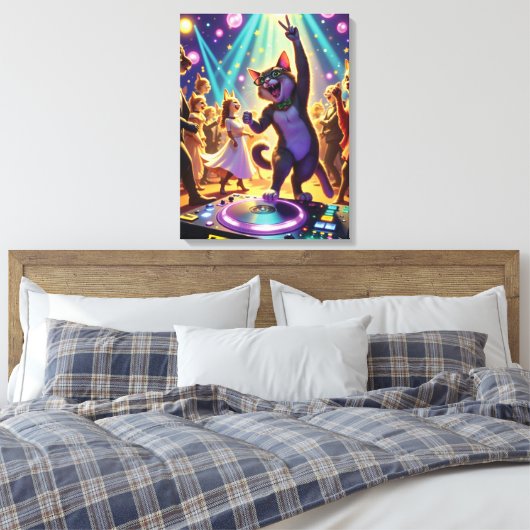 Party Cat DJ Leidt de Ultieme Dansvloer Bash Canvas Afdruk (Insitu (Slaapkamer))