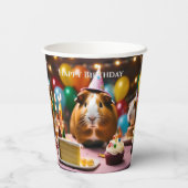 Party Guinea Pig viert feest met taart en ballon, Papieren Bekers (Achterkant)