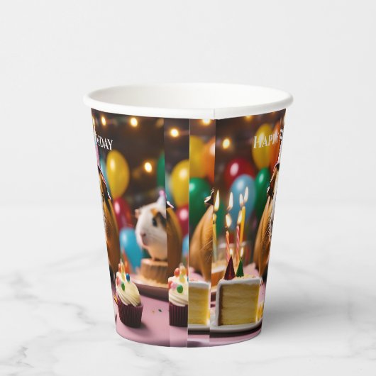 Party Guinea Pig viert feest met taart en ballon, Papieren Bekers (Rechts)