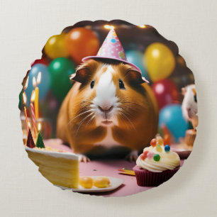 Party Guinea Pig viert feest met taart en ballon, Rond Kussen