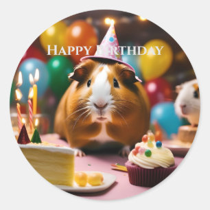 Party Guinea Pig viert feest met taart en ballon, Ronde Sticker