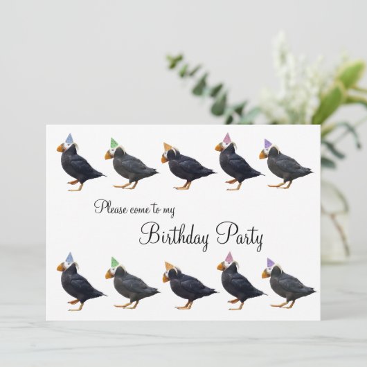Party Puffin Row Birthday Invitation Kaart (Staand voorkant)