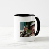 Party Queen Mok (Voorkant rechts)