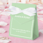 Party Treat Favoriet Box Bedankdoosjes<br><div class="desc">Deze partij gunst box wordt getoond in een elegante salie kleur. Pas dit item aan en wijzig de voorbeeldtekst in de jouwe. Tip: Voeg gewoon je geweldige lekkernijen toe en voeg wat feestelijk lint toe.</div>