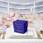 Party Treat Favoriet Box Bedankdoosjes<br><div class="desc">Deze partij gunst doos wordt getoond in een elegante koninklijke blauwe kleur. Pas dit item aan en wijzig de voorbeeldtekst in de jouwe. Tip: Voeg gewoon je geweldige lekkernijen toe en voeg wat feestelijk lint toe.</div>
