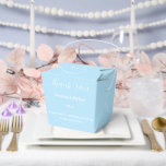 Party Treat Favoriet Box Bedankdoosjes<br><div class="desc">Deze partij gunst box wordt getoond in een elegante lichtblauwe kleur. Pas dit item aan en wijzig de voorbeeldtekst in de jouwe. Tip: Voeg gewoon je geweldige lekkernijen toe en voeg wat feestelijk lint toe.</div>