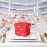 Party Treat Favoriet Box Bedankdoosjes<br><div class="desc">Deze partij gunst box wordt getoond in een elegante rode kleur. Pas dit item aan en wijzig de voorbeeldtekst in de jouwe. Tip: Voeg gewoon je geweldige lekkernijen toe en voeg wat feestelijk lint toe.</div>