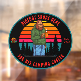 Pas Bigfoot Camp Coffee Shop Logo Voorzijde aan  Raamsticker