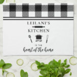 Pas Buffalo Pset Kitchen Heart Home White aan Theedoek<br><div class="desc">Zwart-witte buffelvlek personaliseert ontwerp met keukengerei en het citaat: "Keuken is het hart van het huis."</div>