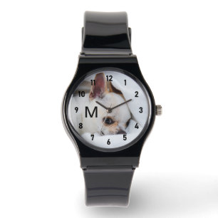 Pas de kleuren van de monogramnummers van je honds horloge