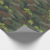 Pas Dinosaur Silhouette Camouflaged Birthday aan Cadeaupapier (Hoek)