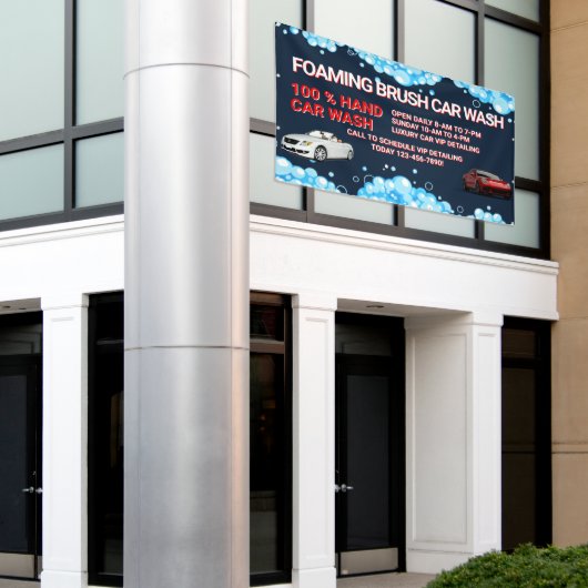 Pas generieke grote autowaszaken aan spandoek (Buitenkant Gebouw)