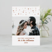 Pas getrouwd Couple Aangepaste foto Onze eerste Ke Folie Feestdagenkaart (Staand Voorkant)