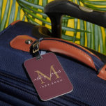 Pas getrouwd de heer Monogram Names Year Gold Burg Bagagelabel<br><div class="desc">Chic, modern en eenvoudig monogrammed bagagelabel met de tekst Mr en Mrs. in witte elegante handgeschreven scriptkalligrafie op een woedende achtergrond met uw monogram in goud. Voeg gewoon je getrouwde naam toe, het jaar dat is ingesteld en het monogram in stijlvolle typografie. Perfect luxe cadeau voor de huwelijksgasten van het...</div>