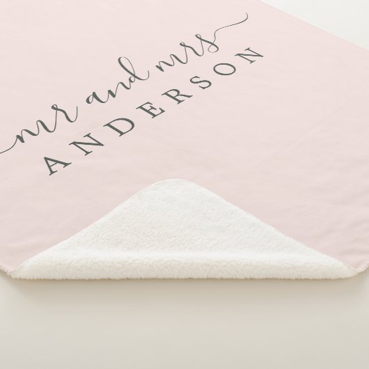 Pas getrouwd de heer Pastel Pink Monogram Sherpa Deken (3/4)