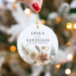 Pas getrouwd eerste kerstfoto Boho Keramisch Ornament<br><div class="desc">Pas getrouwd Eerste Kerstmis Boho Foto kerstversiering. Pas uw versiering aan door te klikken op Personaliseren. Verander foto,  naam,  en groet om uw persoonlijke aanraking toe te voegen. Overeenkomende items in ons Cava-ontwerp van winkel</div>