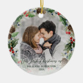 Pas getrouwd eerste kerstfoto Wreath Keramisch Ornament (Voorkant)