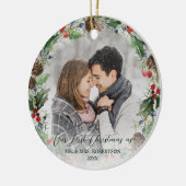 Pas getrouwd eerste kerstfoto Wreath Keramisch Ornament (Links)