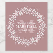 Pas getrouwd Keepomwille Couple Pink WreatMonogram Wijn Etiket (Enkel label)