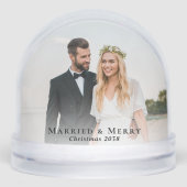 Pas getrouwd kerst getrouwd en vrolijk foto sneeuwbol (Voorkant)