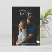 Pas getrouwd met huwelijk en vrolijk kerstfeest feestdagenkaart (Staand voorkant)