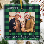Pas getrouwd met kerstcadeautje met kerstmis foto keramisch ornament