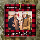 Pas getrouwd met kerstcadeautje met kerstmis foto keramisch ornament