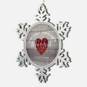 Pas getrouwd Rustic Names eerste kerstfeest Tin Sneeuwvlok Ornament (Rechts)