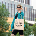 Pas getrouwd Typografie Script Tote Bag<br><div class="desc">Pas getrouwd "Mrs." scripttypografische cadeaus</div>