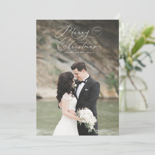 Pas getrouwd Vakantiedagen Fotokaart Merry Script Feestdagenkaart (Staand voorkant)