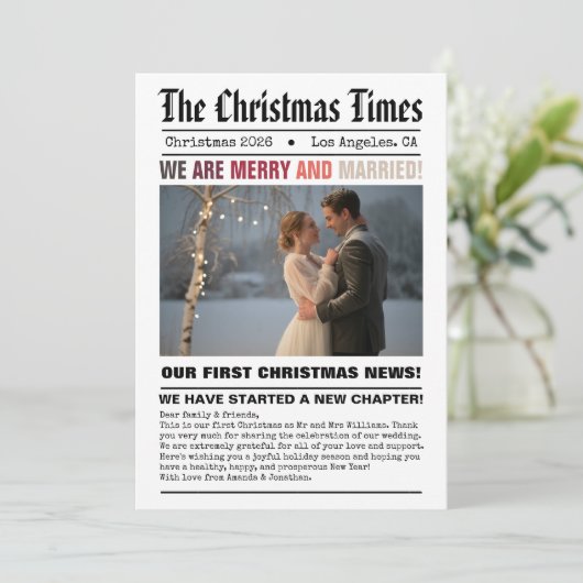 Pas getrouwd van onze eerste kerstkrantenfoto feestdagenkaart (Staand voorkant)