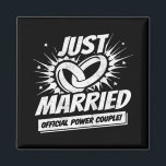 Pas getrouwd - Wedding Honeymoon Couple - gewoon g Magneet<br><div class="desc">Dit leuke, gewoon getrouwde ontwerp is perfect voor het pas gehuwde koppel om te vieren op hun trouwdouche, trouwreceptie & op hun huwelijksreis. Het maakt een geweldig gewoon gehuwd souvenir om je speciale huwelijksdag te herinneren! De trouwdag van de kenmerken "Just Married - Official Power Couple" citaat uit een stripboek...</div>