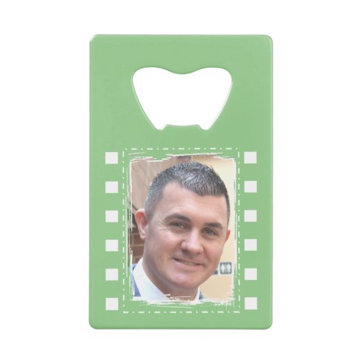 Pas met 2 foto's groen en wit aan creditkaart flessenopener (Voorkant)