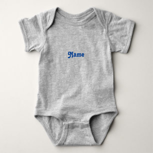 Pas naam aan, tekst blauwe letters grijs romper