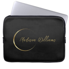 Pas Naam & Initiaal Zwart Wit Goud Monogram aan Laptop Sleeve